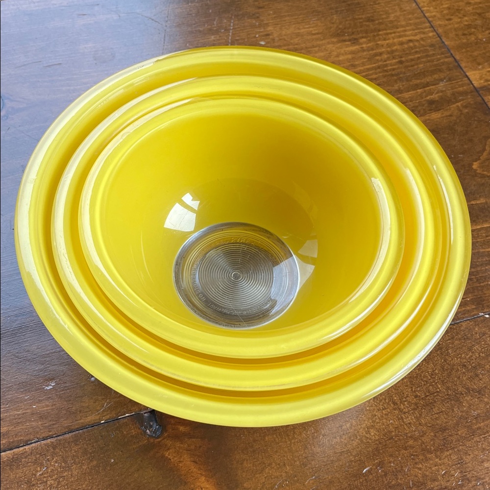 3- Pyrex Vintage Mixing Bowls Yellow Clear Bottoms